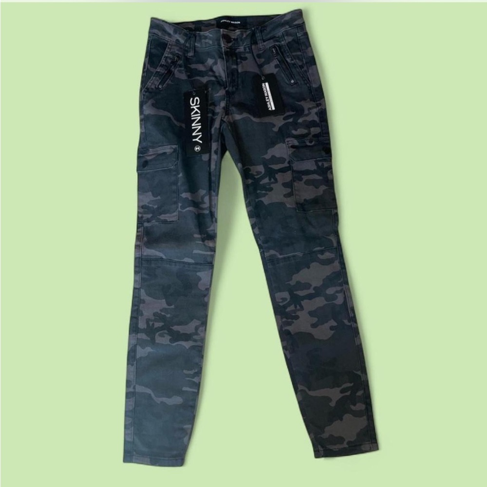 NWT Ashley Mason Skinny Cargo Pants 9/29